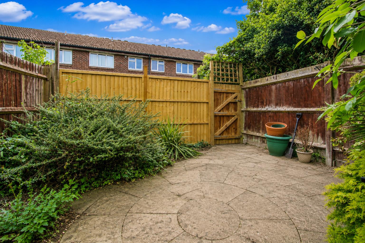 Mariette Way, Wallington
